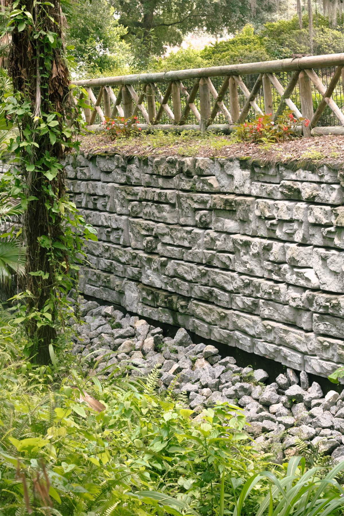 Crevice Rail